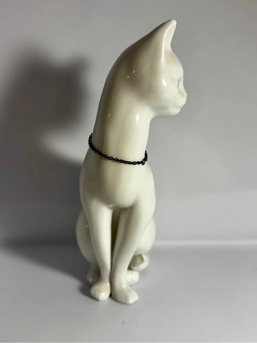 Vintage White Glossy Porcelain Cat Figurine Sitting Animal  Decor Figurine